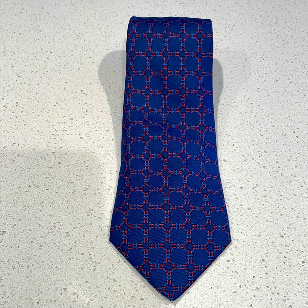 Hermes Paris - Blue and Red Circle Patterned Tie. 100% Silk